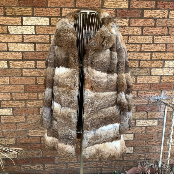 The most absolutely stunning, super soft Fur Coat I’ve ever owned - Picture 9 of 10
